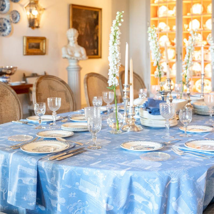 Bluet Provence Toile Napkins on Matching Table Cloth in Dining Room