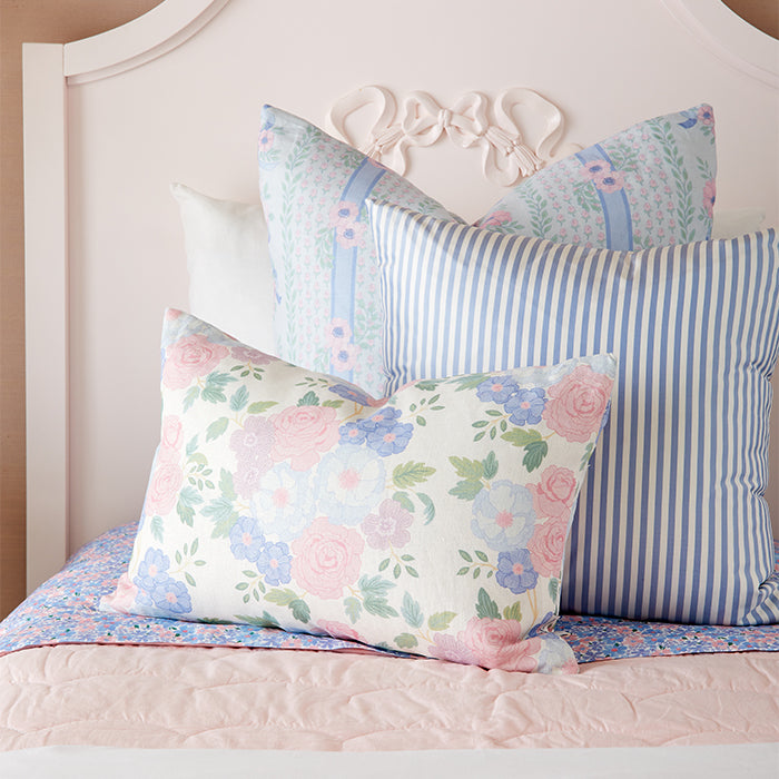 Elizabeth Floral Throw Pillow on Bed