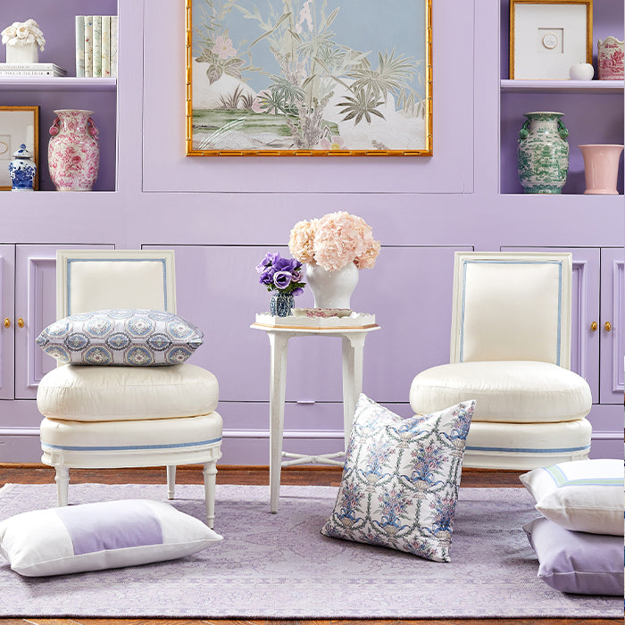 Simone Living Room Area Rug in Lilac with Coordinating Pillows