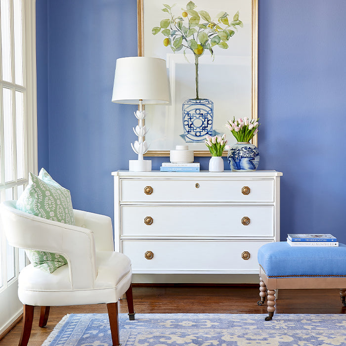 Living Room with Alberto Large Triple Table Lamp in Plaster White